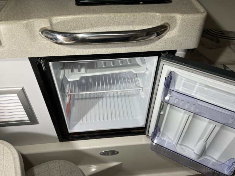 2001 Wellcraft 270 Coastal I/O