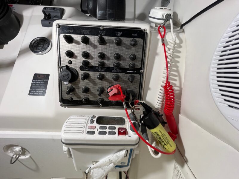 2001 Wellcraft 270 Coastal I/O