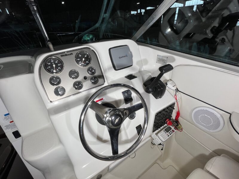 2001 Wellcraft 270 Coastal I/O