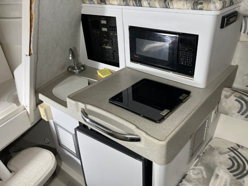 2001 Wellcraft 270 Coastal I/O