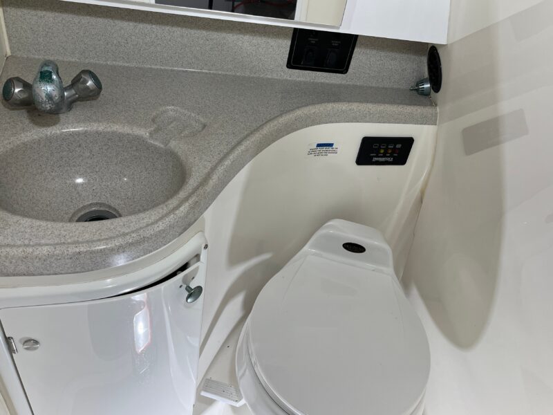 2001 Wellcraft 270 Coastal I/O