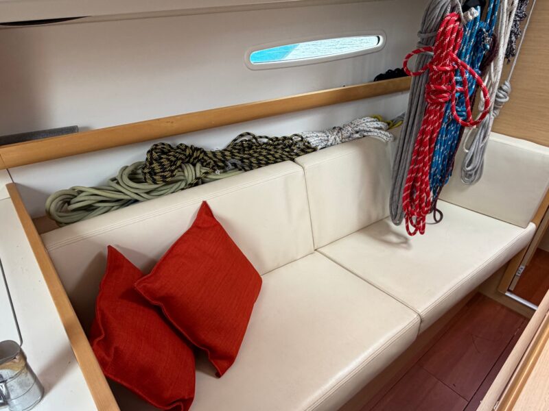 2011 Beneteau First 30