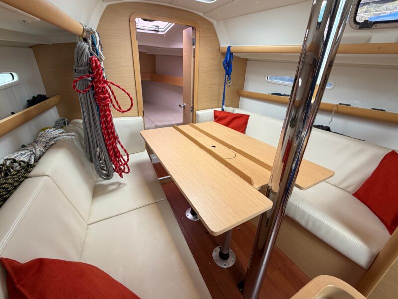 2011 Beneteau First 30