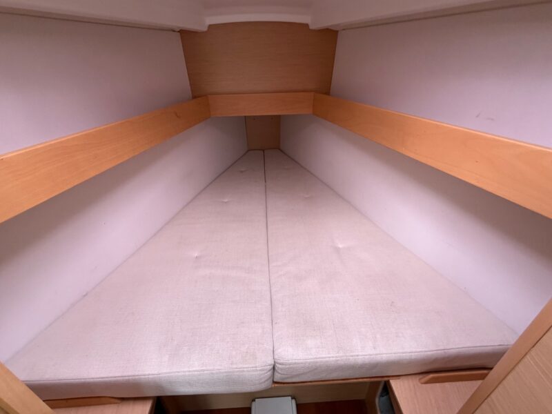 2011 Beneteau First 30