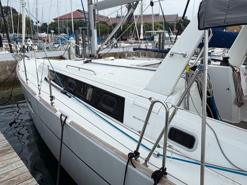 2015 Beneteau Oceanis 38