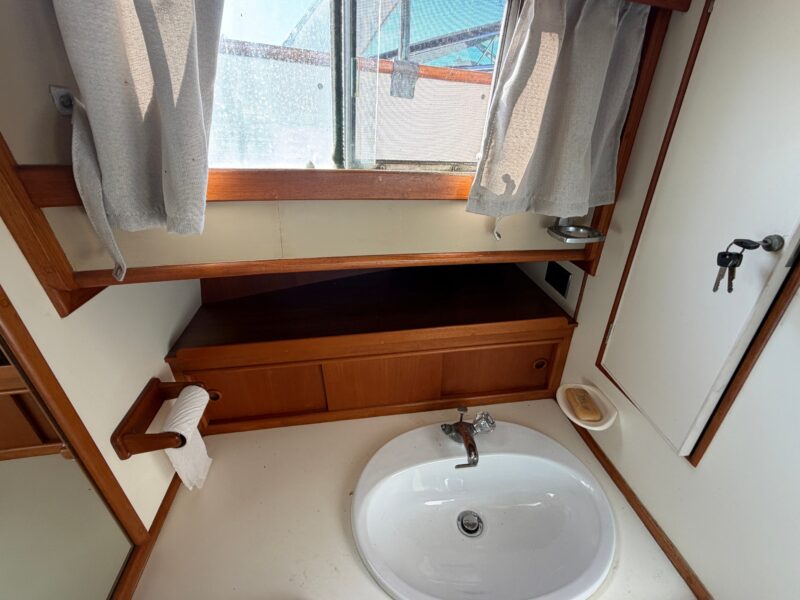 1986 Grand Banks 36 Classic