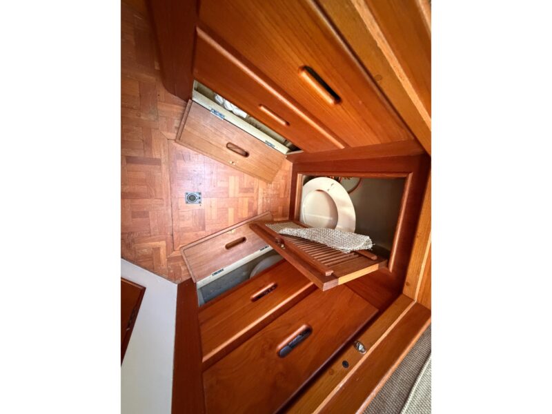 1986 Grand Banks 36 Classic