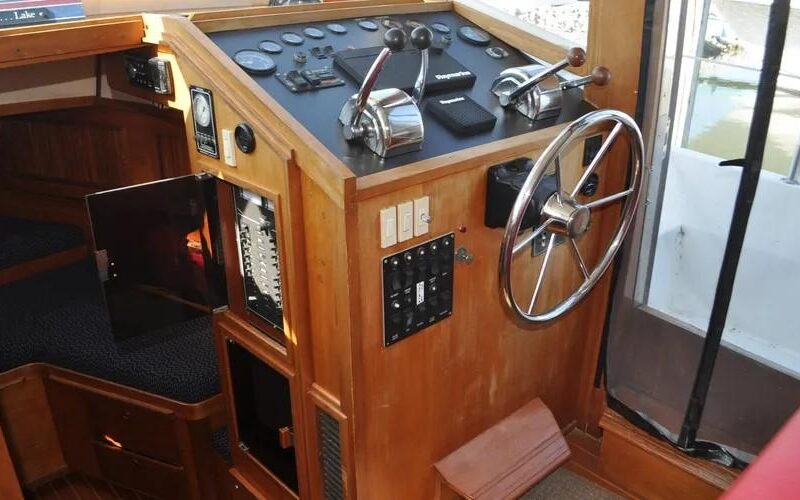 1998 Sabreline 36 Fast Trawler