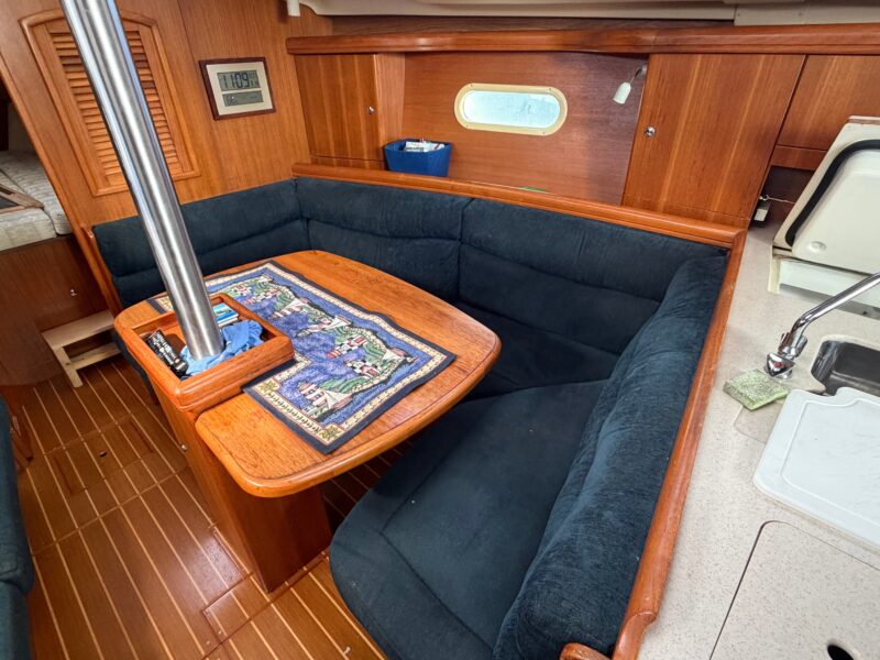 2003 Hunter 356