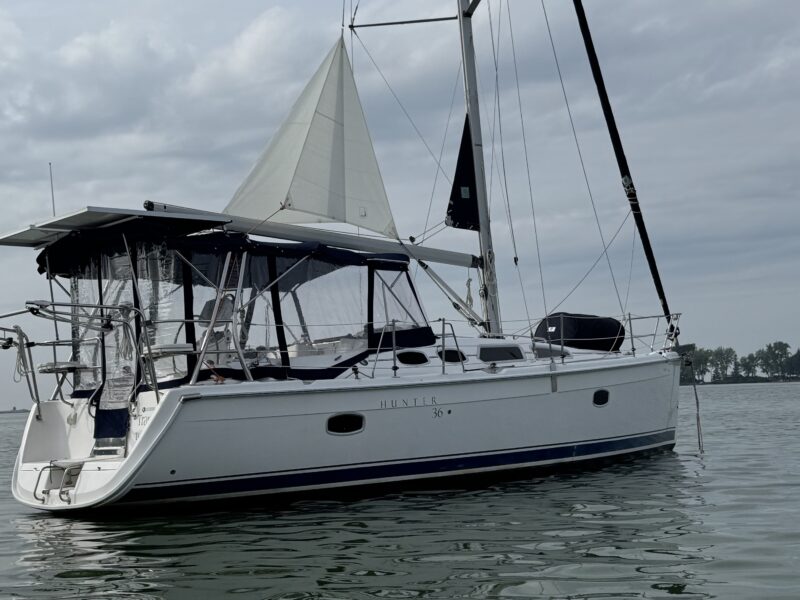 2009 Hunter 36