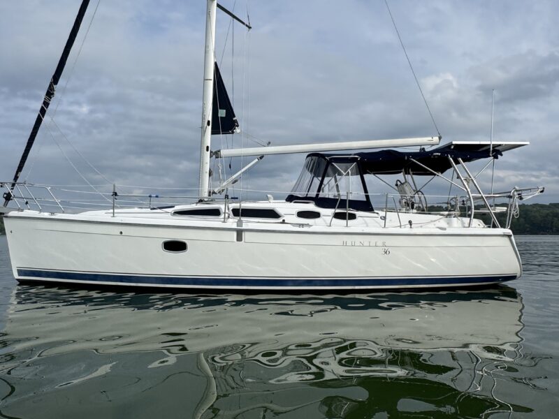 2009 Hunter 36