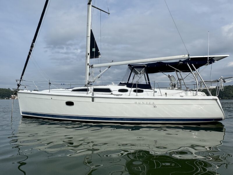 2009 Hunter 36