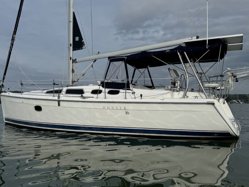 2009 Hunter 36
