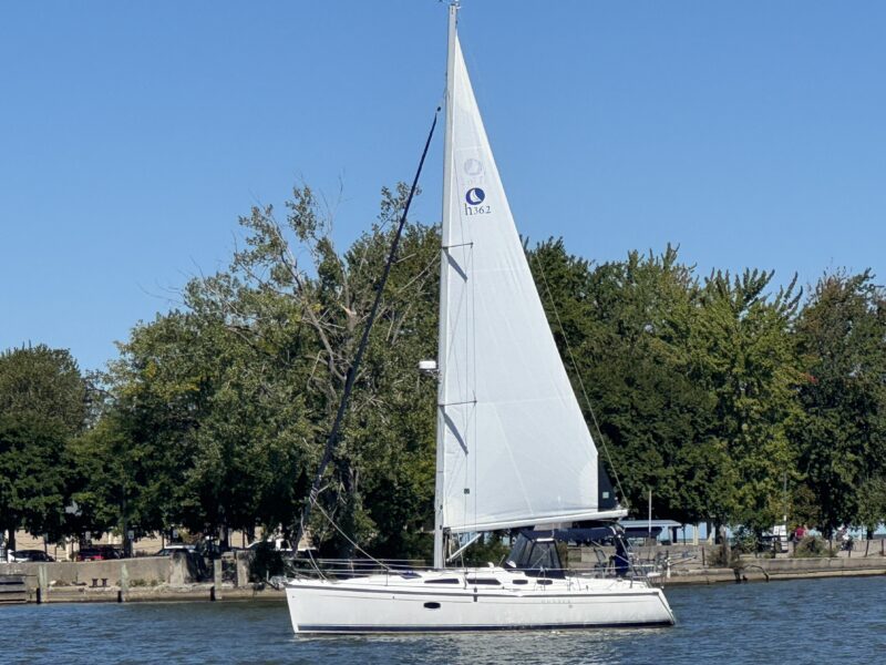 2009 Hunter 36