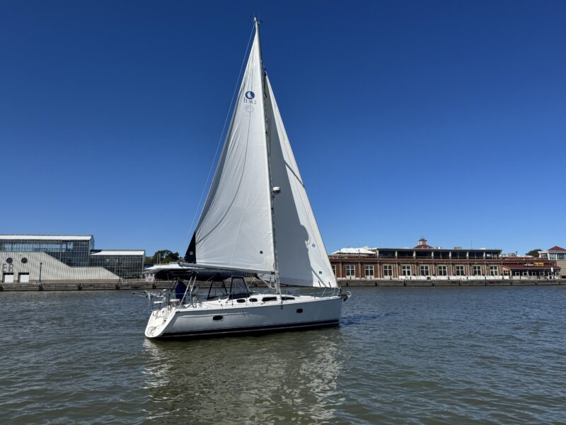 2009 Hunter 36