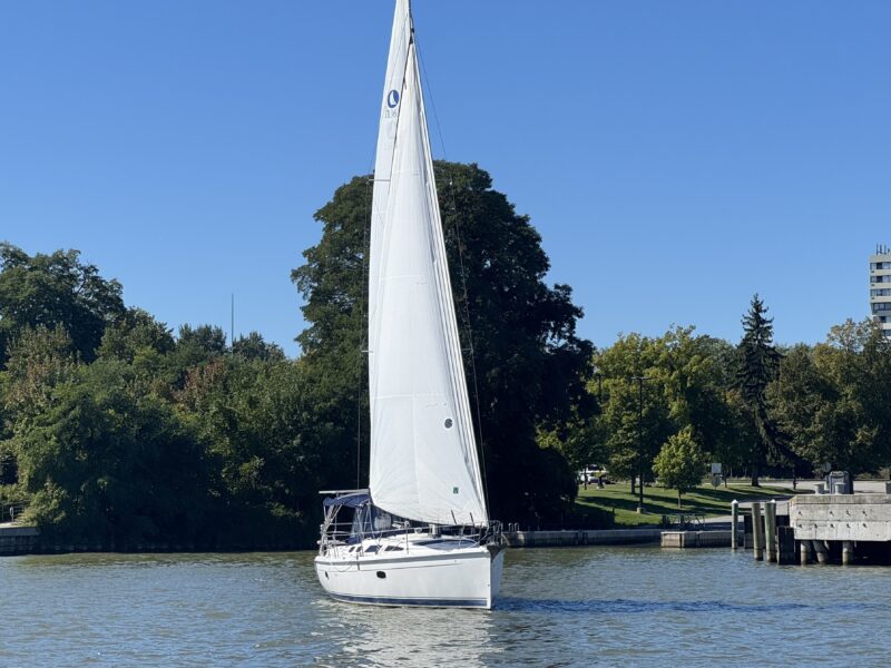 2009 Hunter 36