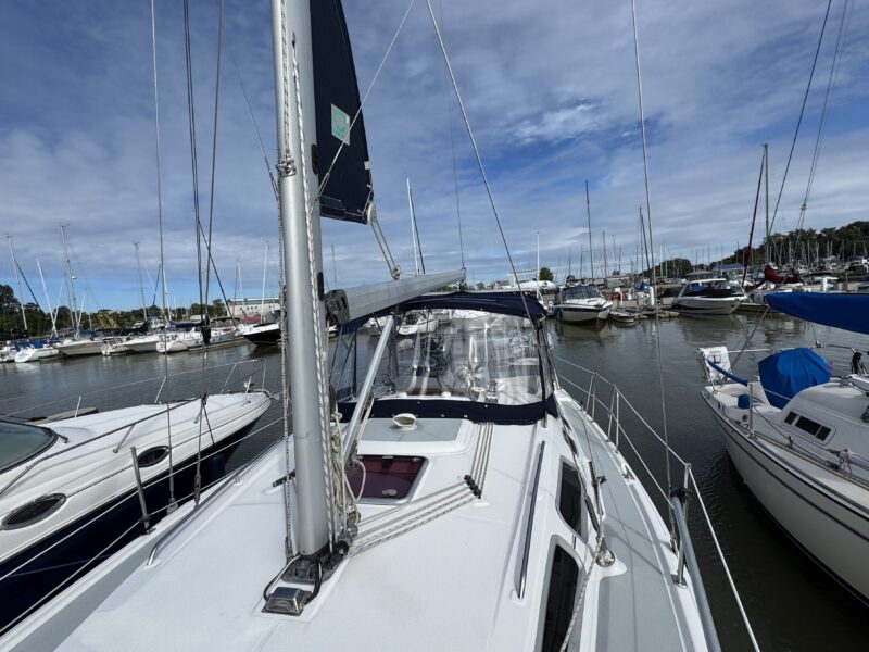 2009 Hunter 36