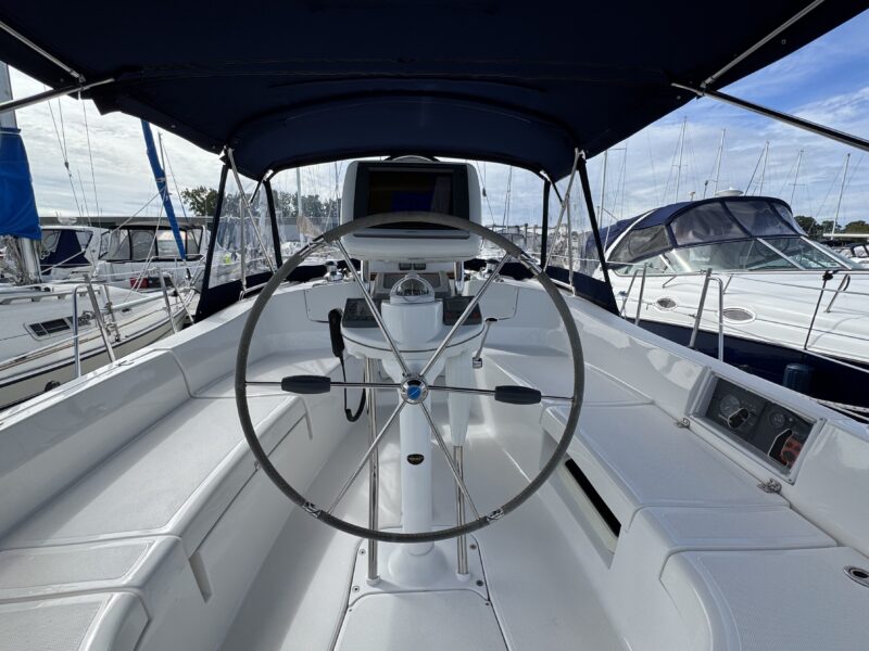 2009 Hunter 36