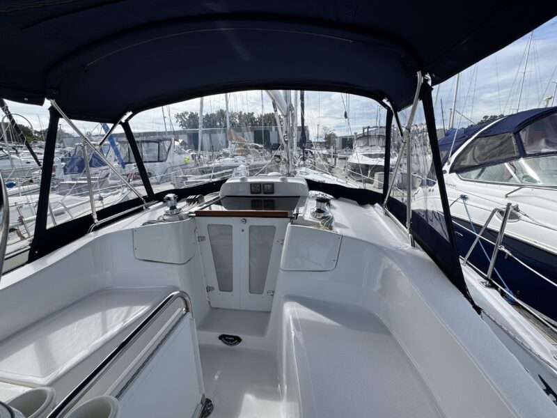 2009 Hunter 36
