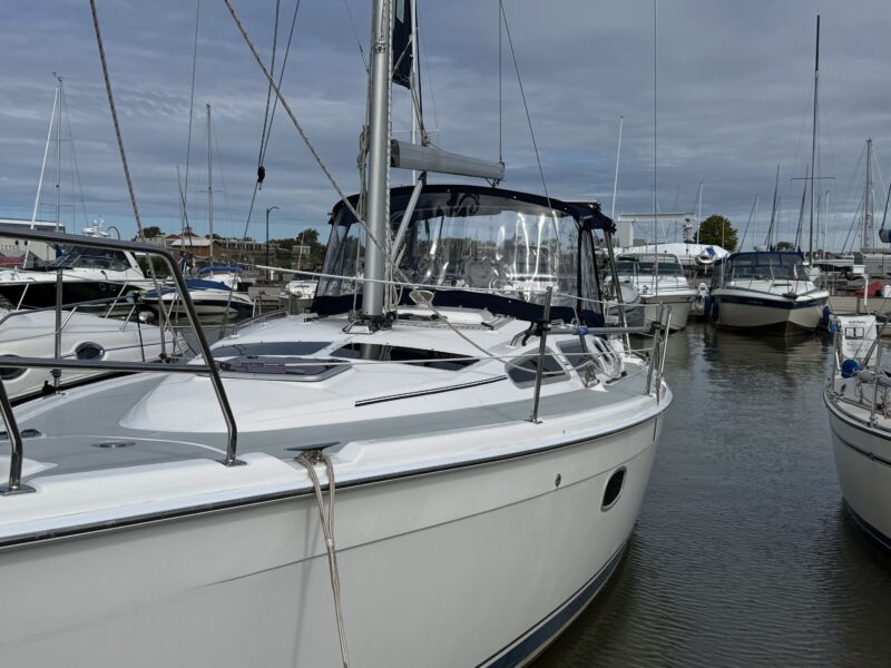 2009 Hunter 36