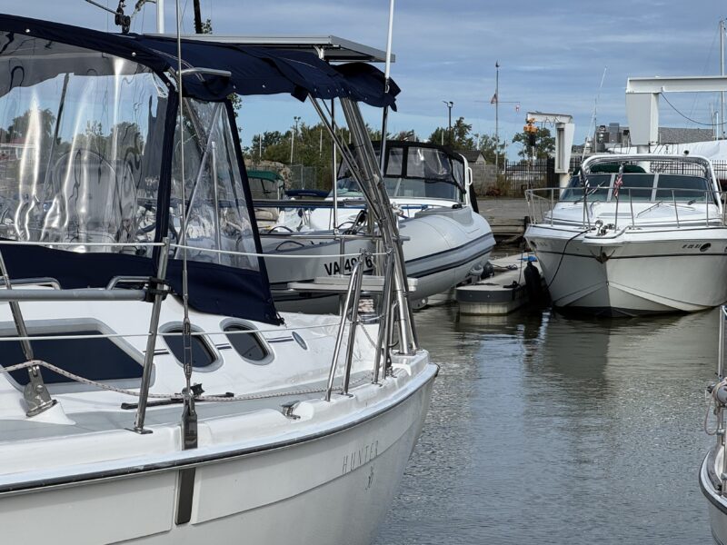 2009 Hunter 36