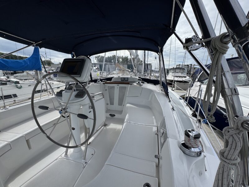 2009 Hunter 36