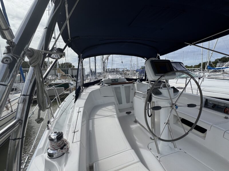 2009 Hunter 36