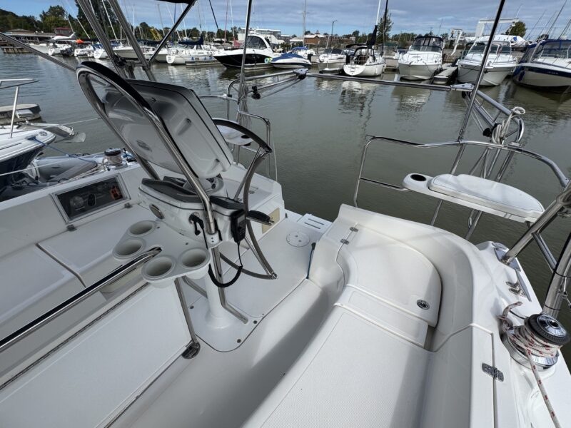 2009 Hunter 36