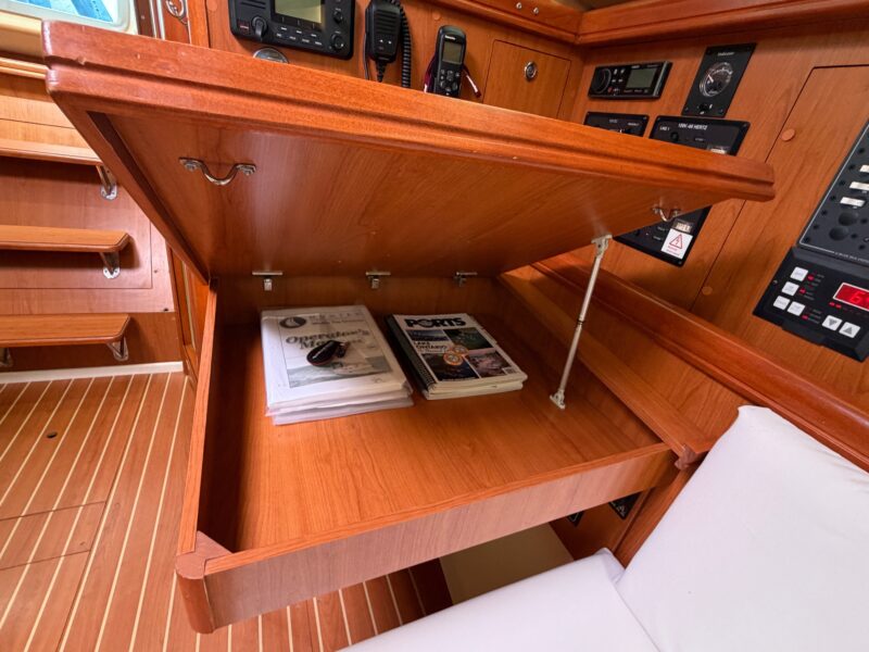 2009 Hunter 36