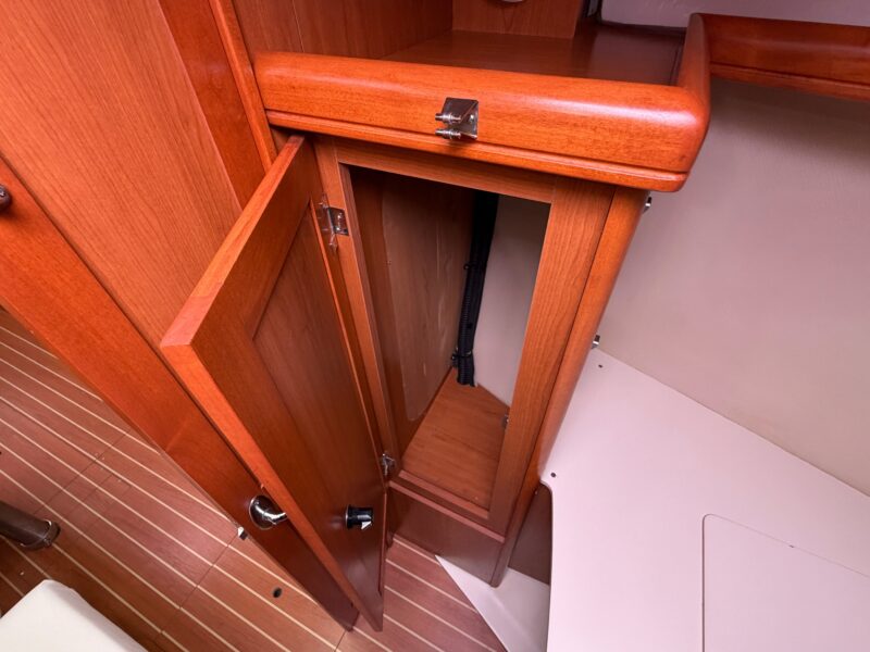 2009 Hunter 36