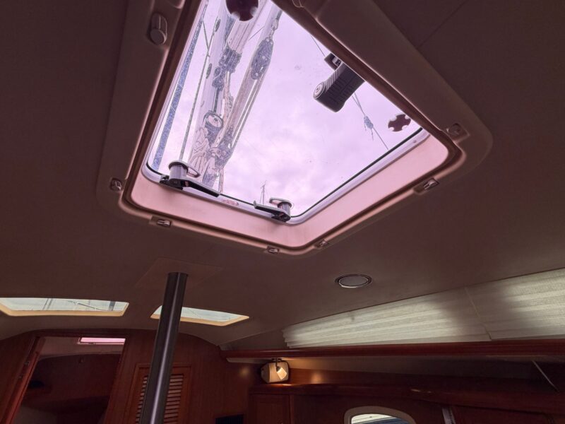 2009 Hunter 36