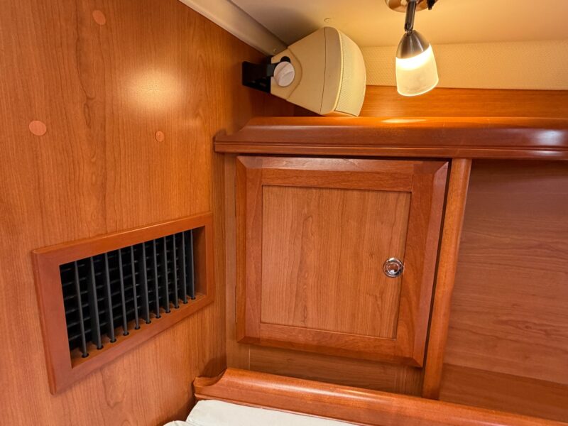 2009 Hunter 36
