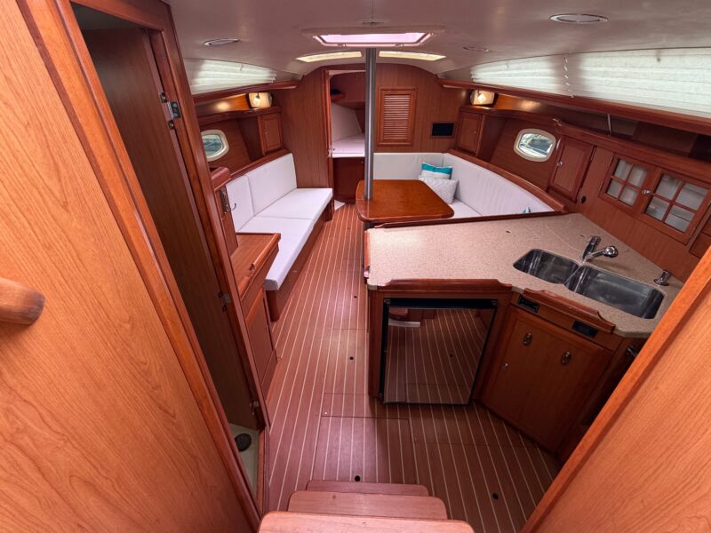 2009 Hunter 36