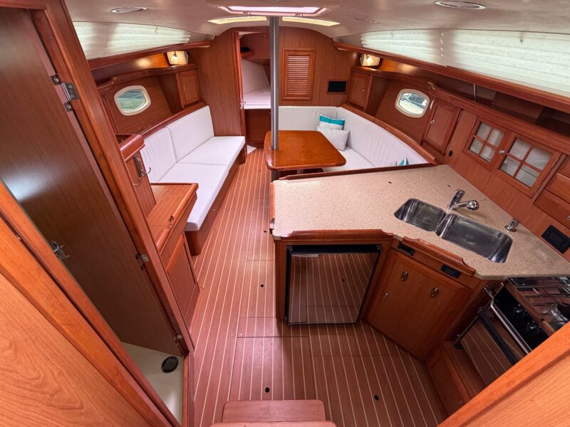 2009 Hunter 36