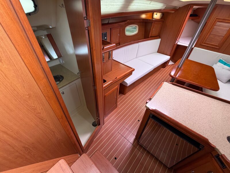 2009 Hunter 36