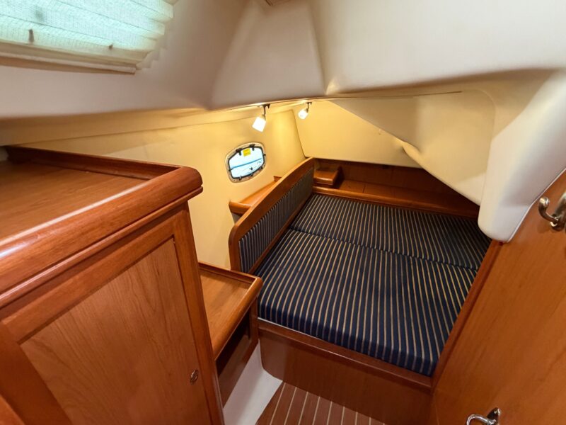 2009 Hunter 36