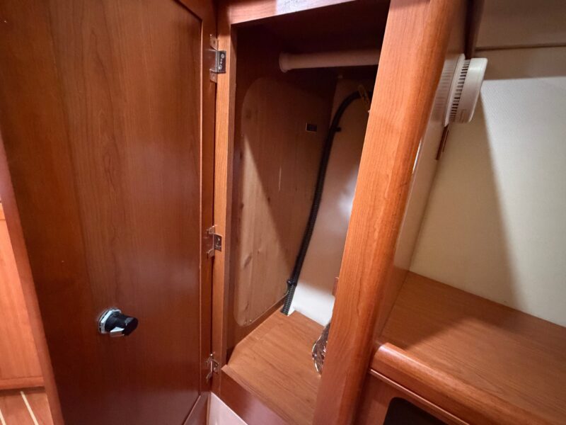 2009 Hunter 36