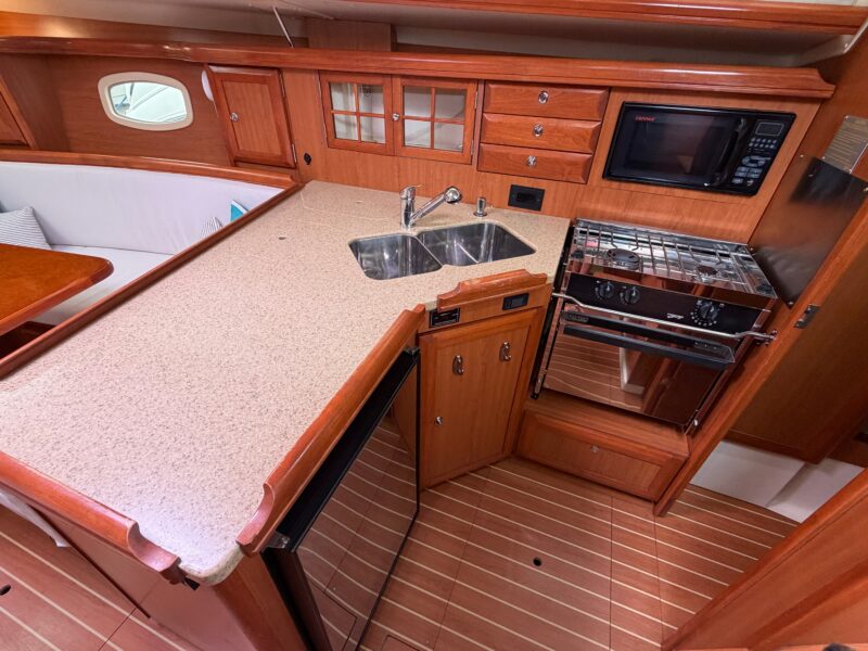 2009 Hunter 36
