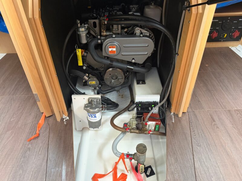 2018 Beneteau Oceanis 38.1