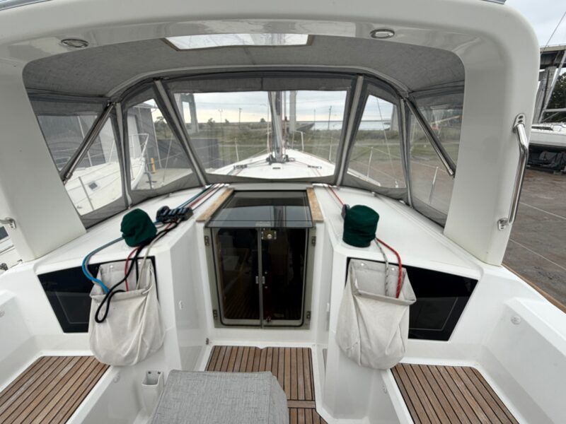 2018 Beneteau Oceanis 38.1