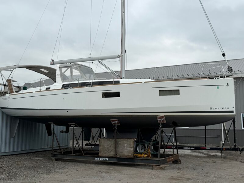 2018 Beneteau Oceanis 38.1