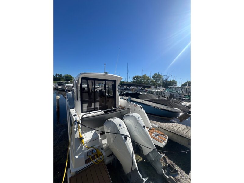 2023 Beneteau Antares 9