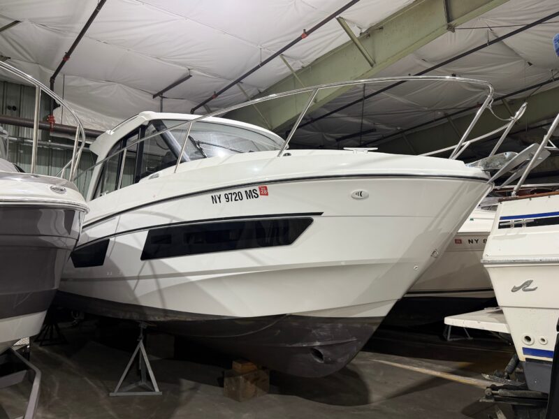 2023 Beneteau Antares 9
