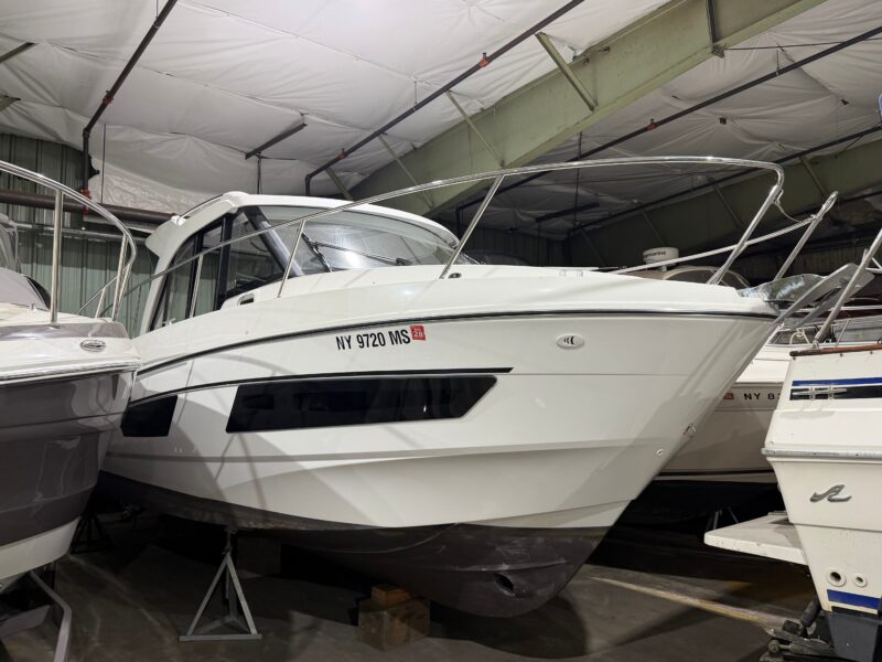 2023 Beneteau Antares 9