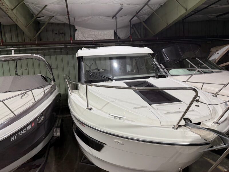 2023 Beneteau Antares 9