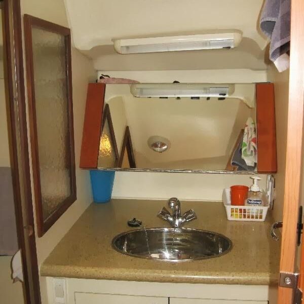 2008 Hunter 36